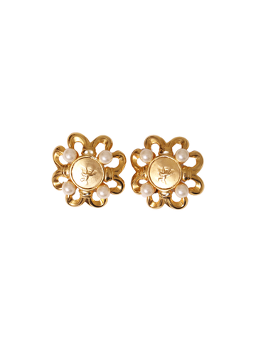 Vintage Clip On Earrings